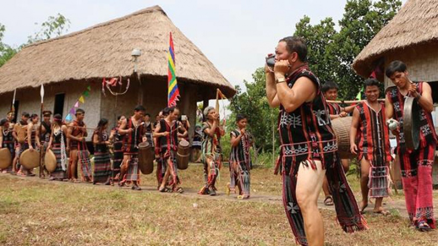 Vietnamese ethnic village holds cultural activities in March